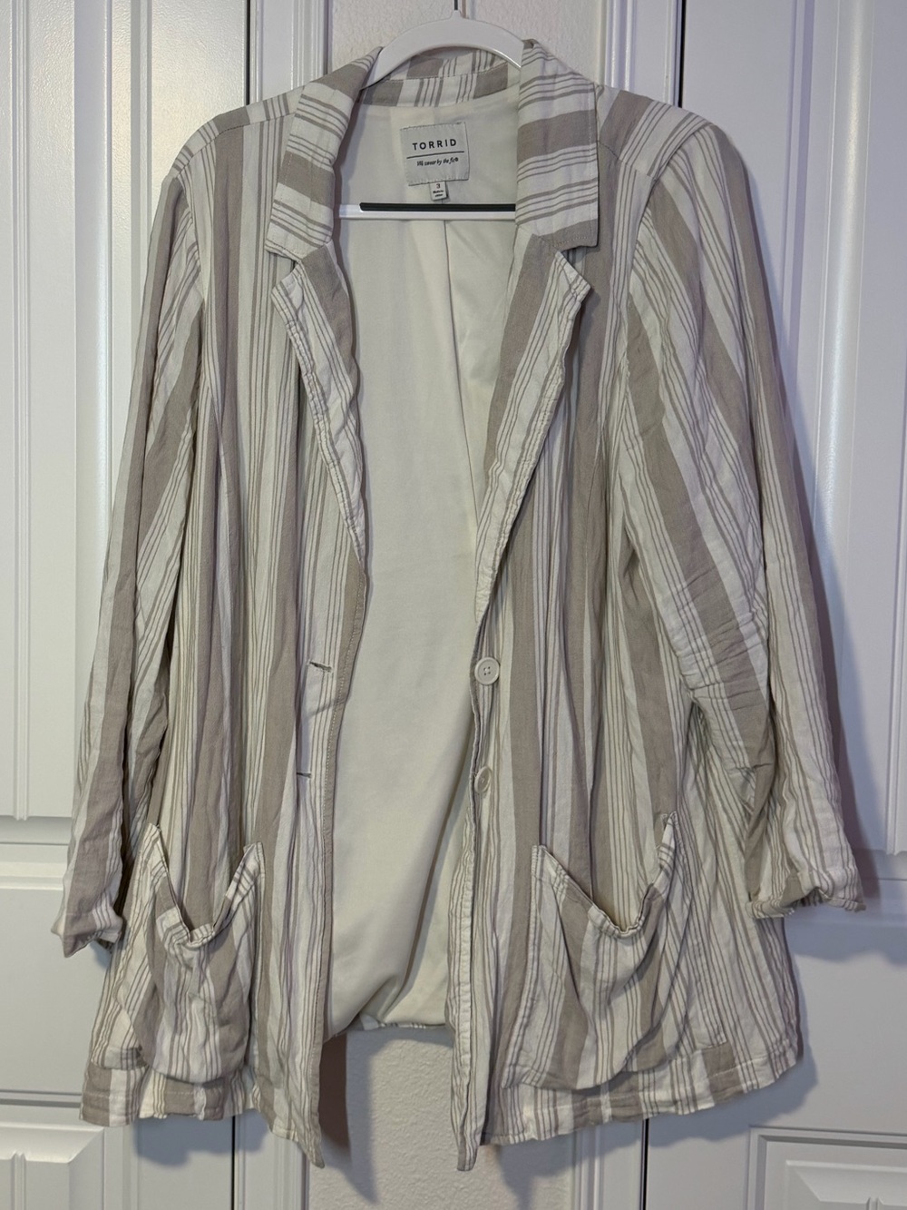 torrid Striped Open Front Blazer in Beige and White